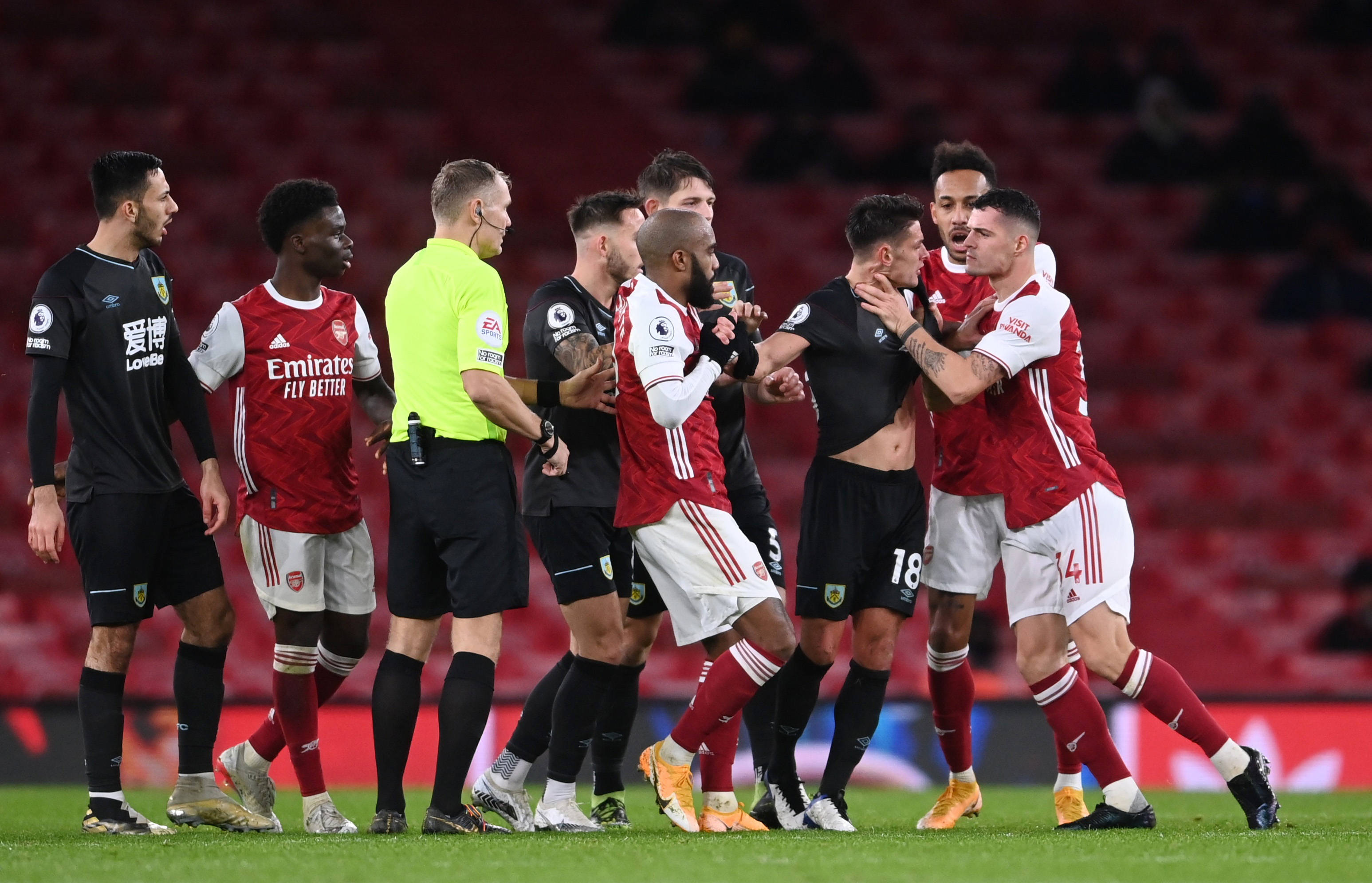 拥有一名既 拥有一名既